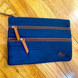 Dooney & Bourke travel bag / makeup bag navy blue